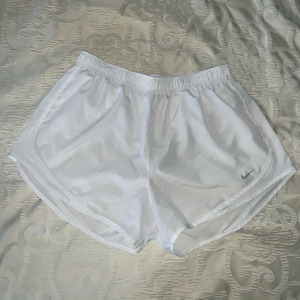 Women’s Nike Shorts Dry Tempo